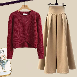 レッド/セーター+カーキ/スカート
